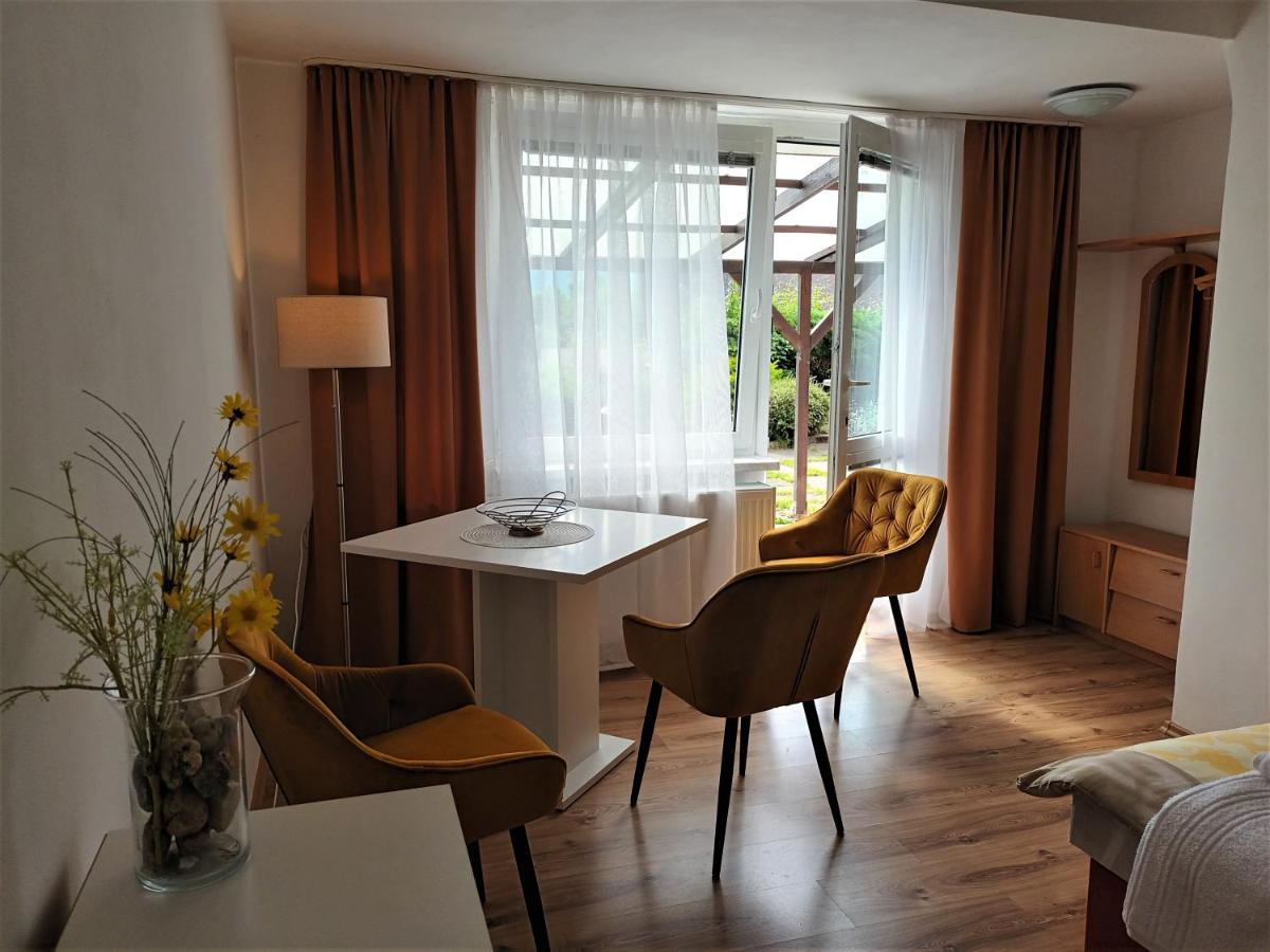 Apartman Alena Karlovy Vary Luaran gambar